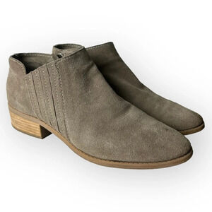 Dolce Vita Tibby Ankle Boots in Sand  Suede 9